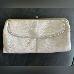 Powder white HOBO Lauren wallet-clutch